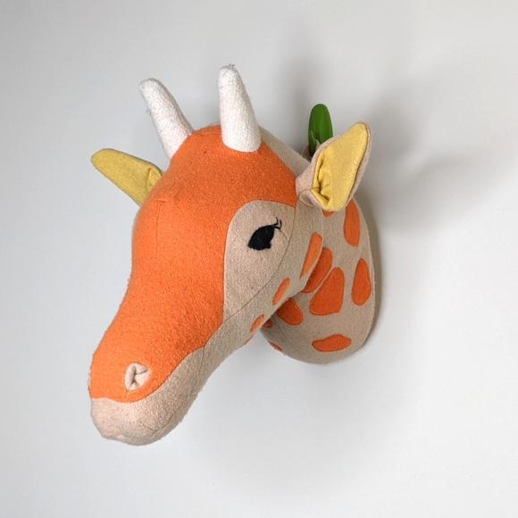 Pillowfort Wall Decor Pillowfort Giraffe Head Plush Wall Hanging